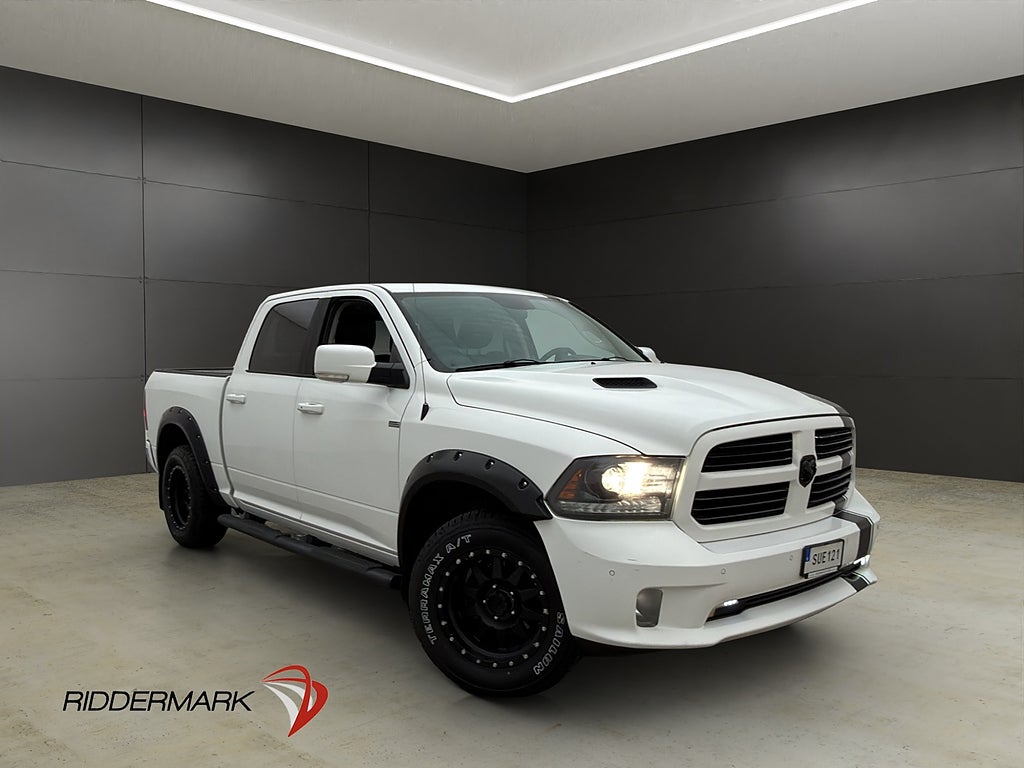 Dodge RAM 1500 SPORT 5.7 4x4 Drag Alpine Skinn Taklucka Moms