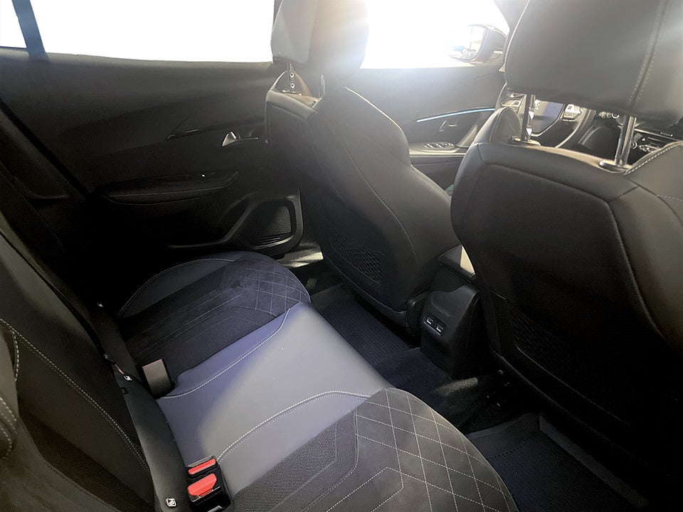 Bild på Peugeot E-2008 GT 50kWh 136hk Aut B-KAMERA ADAPTIV FARTHÅLLARE