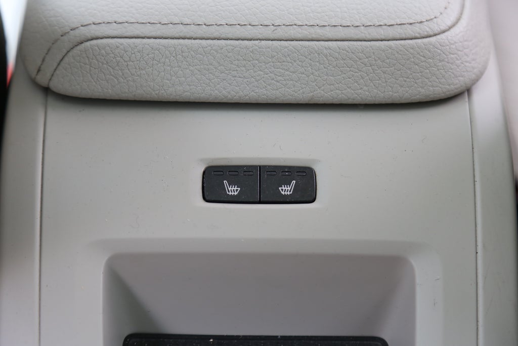 Volvo XC60 Recharge T6 Inscription AWD Pano Skinn Orrefors Drag