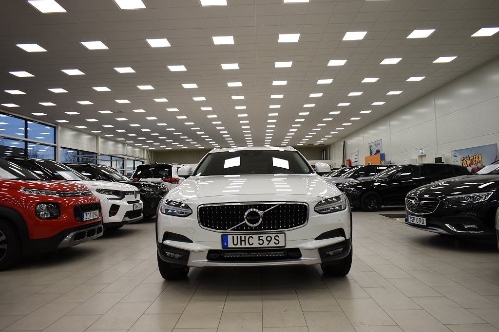 Volvo V90 Cross Country D4 AWD Momentum