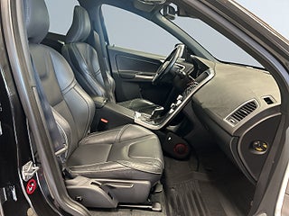 Volvo XC60 D4 AWD R-Design Mvärme Drag B-kamera Rattvärme Navi S&V – bild 10