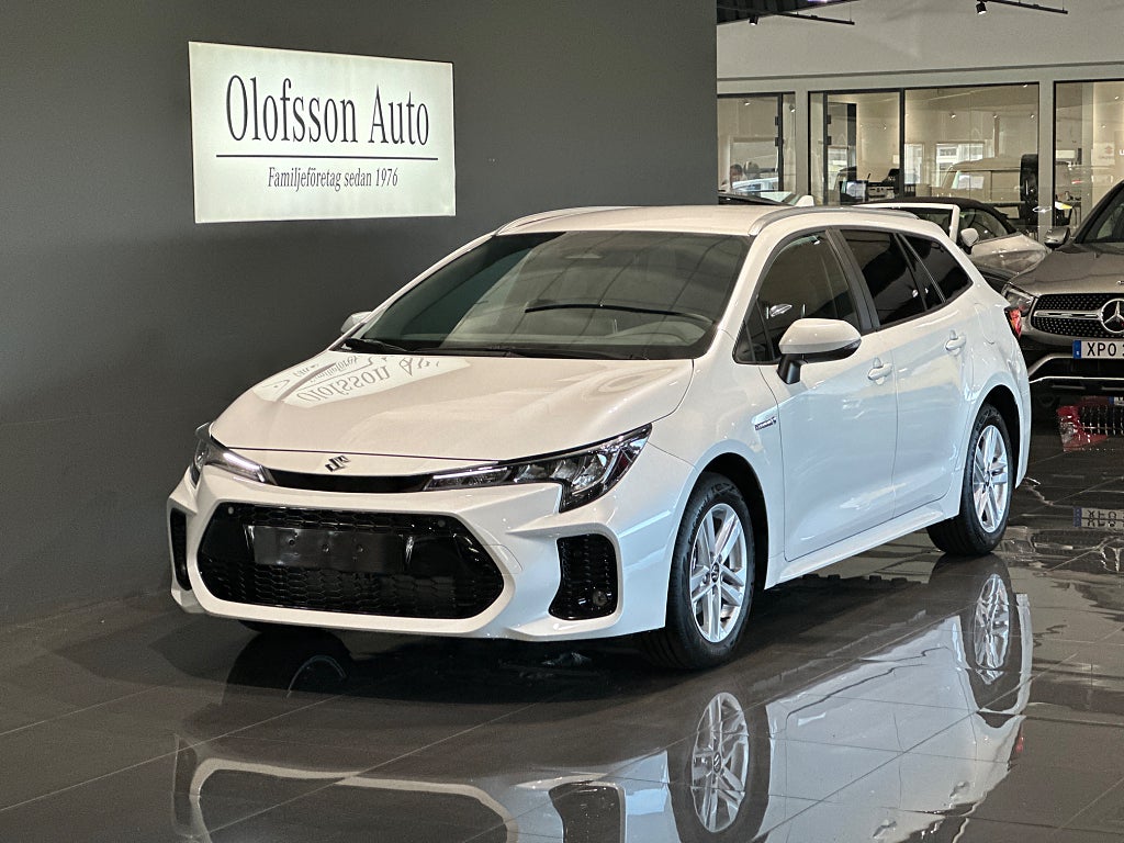 Suzuki Swace 1.8 Hybrid e-CVT Select 140 hk 3 års fri service