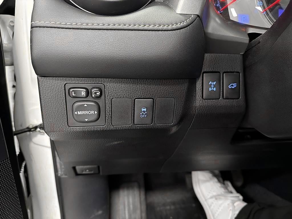 Toyota RAV4 2015 - miniatyr 12