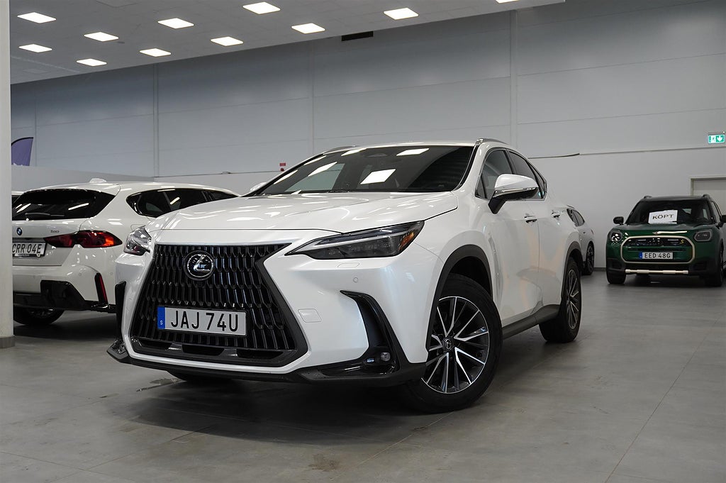 Lexus NX Nx350h AWD Executive HUD Elstol-Minne 360-Kamera Drag | Ränta