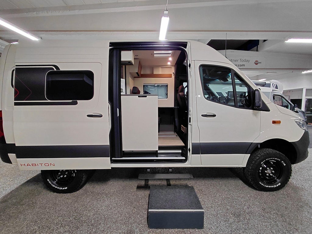 Bürstner Habiton X 4x4, aut 190hk, långbäddar endast 5.93m  