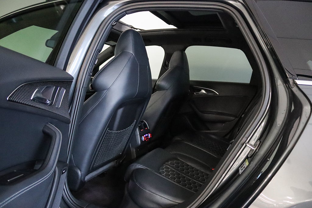 Audi RS6 Avant 4.0 TFSI V8 Facelift Pano Milltek Bose Carbon