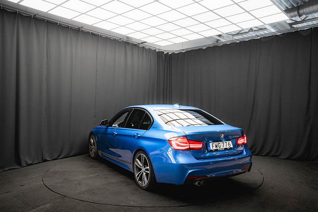 BMW 330e Sedan M Sport PANO LÄDER H/K KEYLESS ADAPTIV-FART 252hk