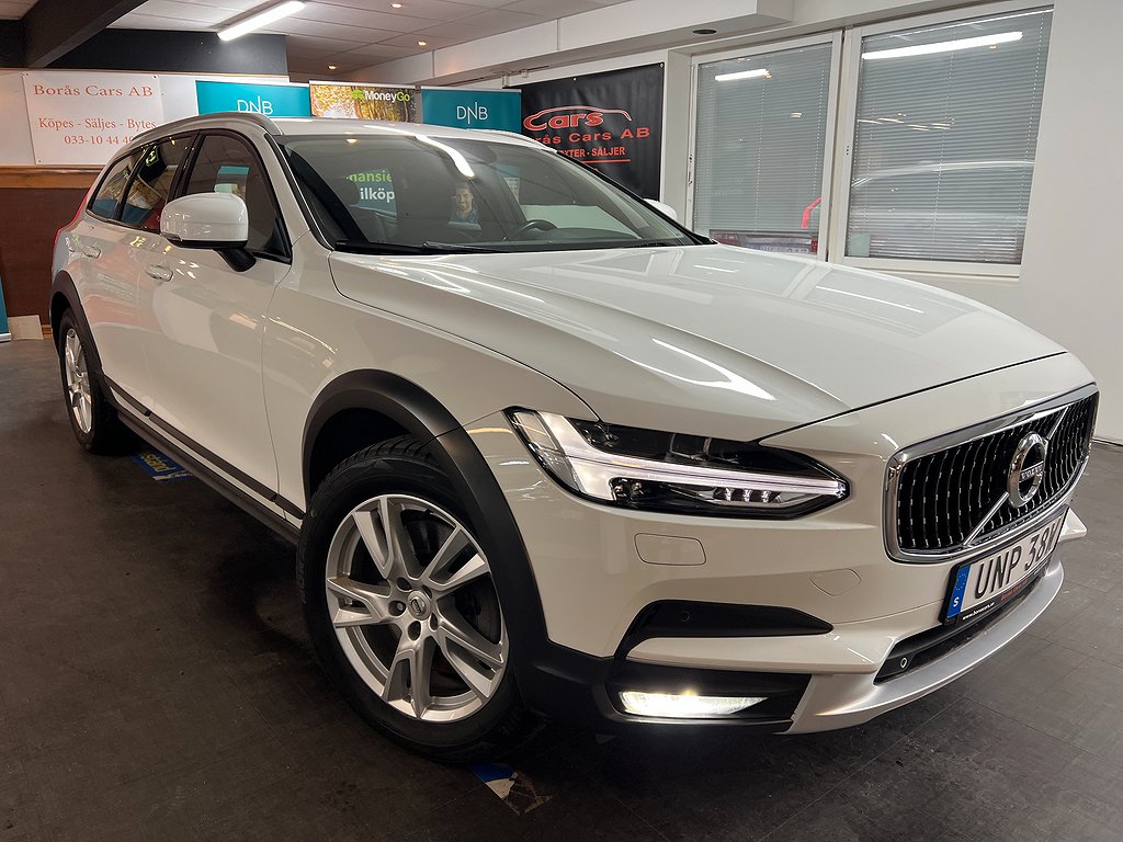 Volvo V90 Cross Country D4 (190hk)AWD*1700kr/mån*Nybesk*drag