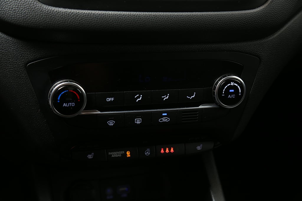 Hyundai i20 1,0 T-GDI blue 120hk Premium Plus Kamera P-sensor 2017