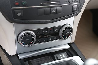Sedan Mercedes-Benz C 20 av 26
