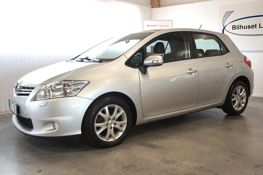 Toyota Auris 5-dörrar 1.6 Valvematic  (Unika mil ,En ägare )