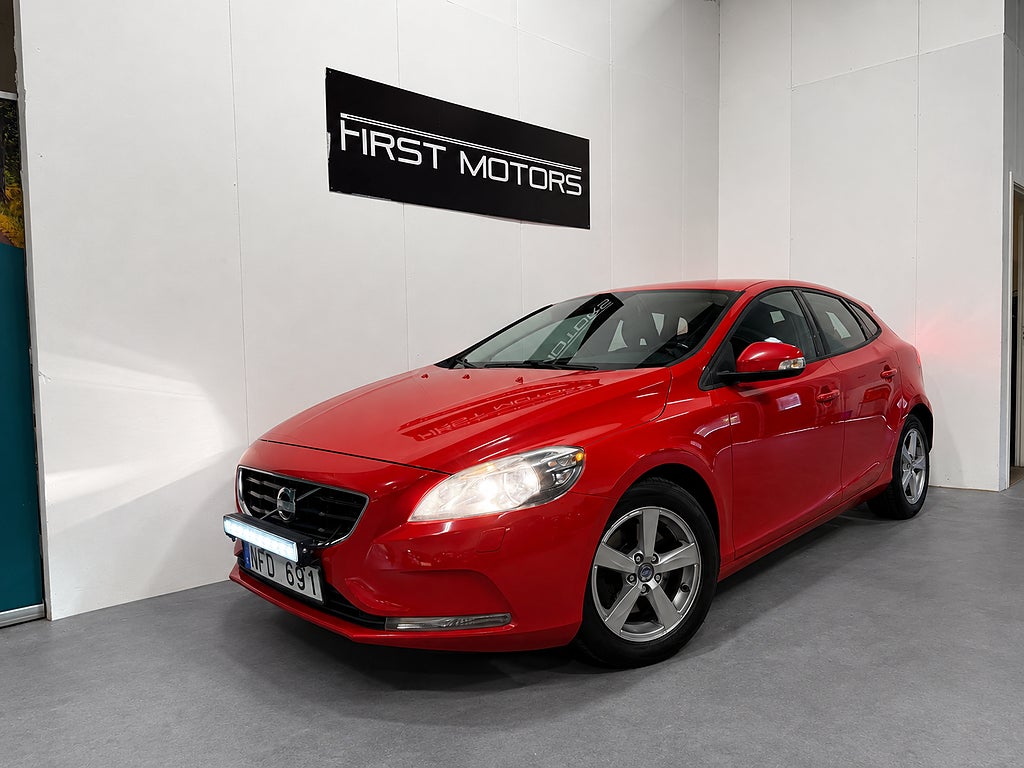 Volvo V40 T3 Kinetic Euro 5/Kamrem bytt/Årskatt 646kr/Bakkamera 