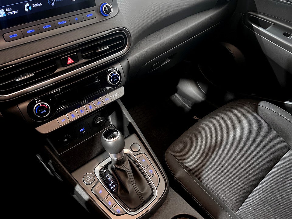Bild på Hyundai Kona Essential 1.0 T-GDI 120hk Aut B-KAMERA CARPLAY