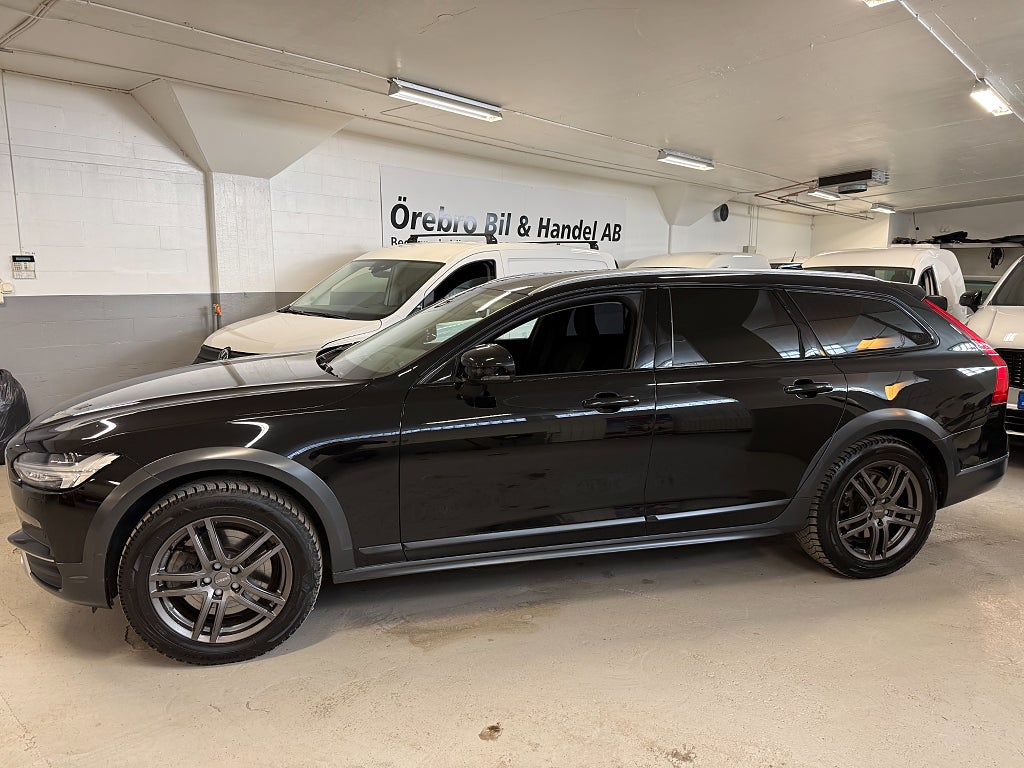 Volvo V90 Cross Country D4 AWD Geartronic Momentum Eu6 Drag VOC Navi