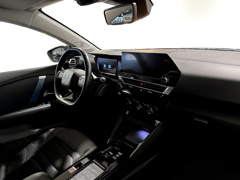 Bild på Citroën e-C4 Shine 50kWh 136hk Aut B-KAMERA CARPLAY