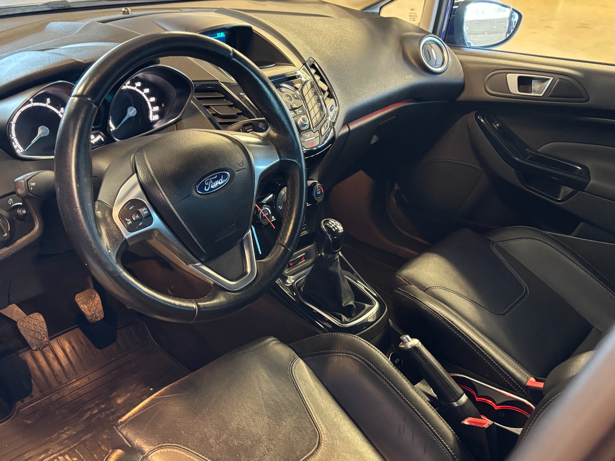 Ford Fiesta 5-dörrar 1.0 Titanium 2015, photo 7/51