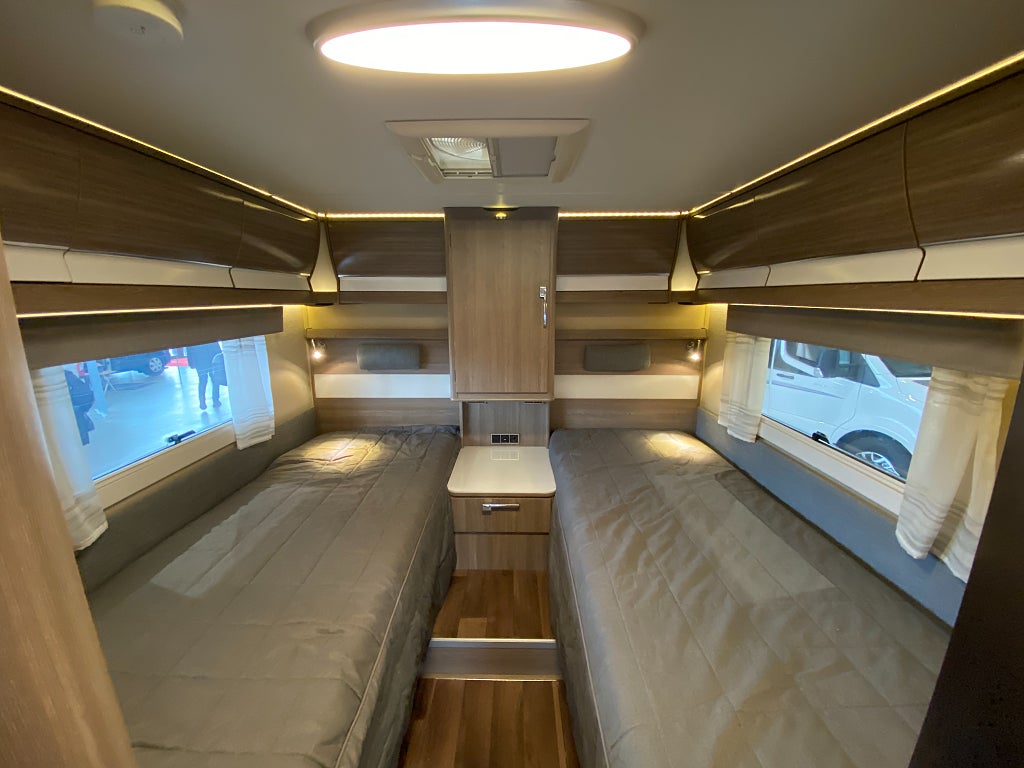 Kabe TMX 780 LB /AC bodel/Dragkrok/Solcell/Automat 150hk/Ugn/Taksäng - Kabe