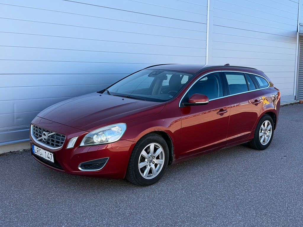 Volvo V60 DRIVe Momentum | Drag | nybesiktad