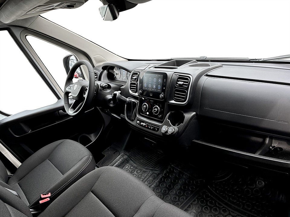 Bild på Peugeot Boxer + 140hk Aut L3H2 - DEMO