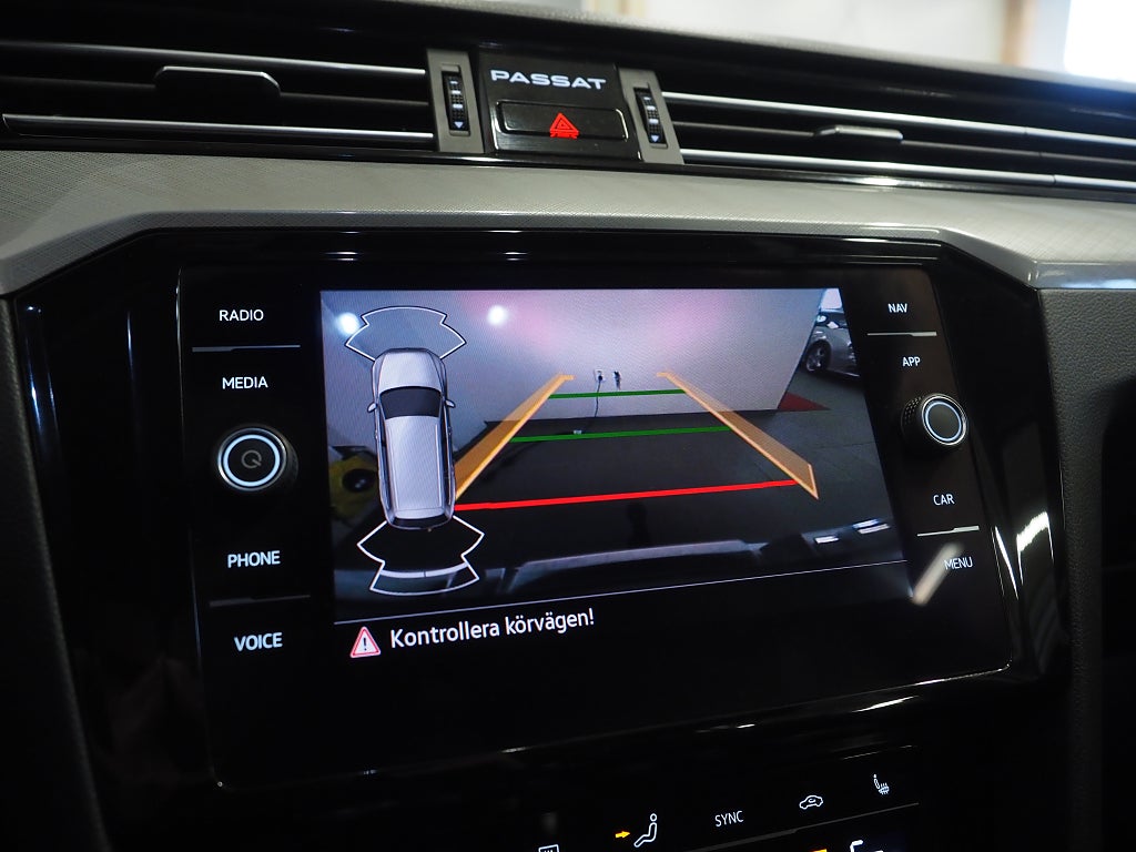 Volkswagen Passat SC GTE 1.4 TSI Plug-in Drag Cockpit Värmare Keyless GPS