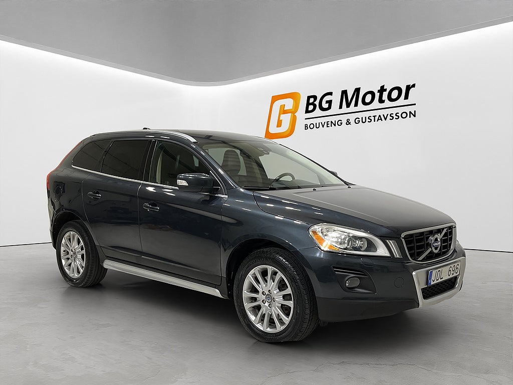 Volvo XC60 D5 185HK AWD Aut Summum Drag/Värmare/Skinn/PDC