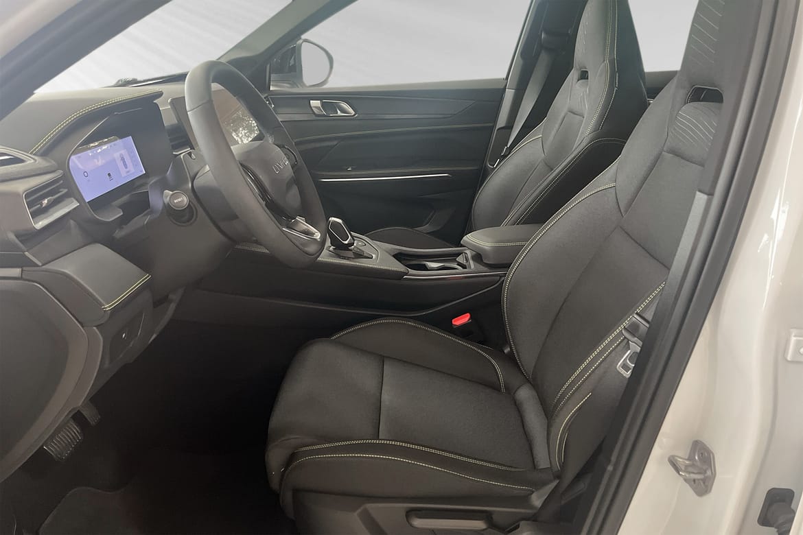 Lynk & Co 01 Core PHEV 2025, bild 6/37