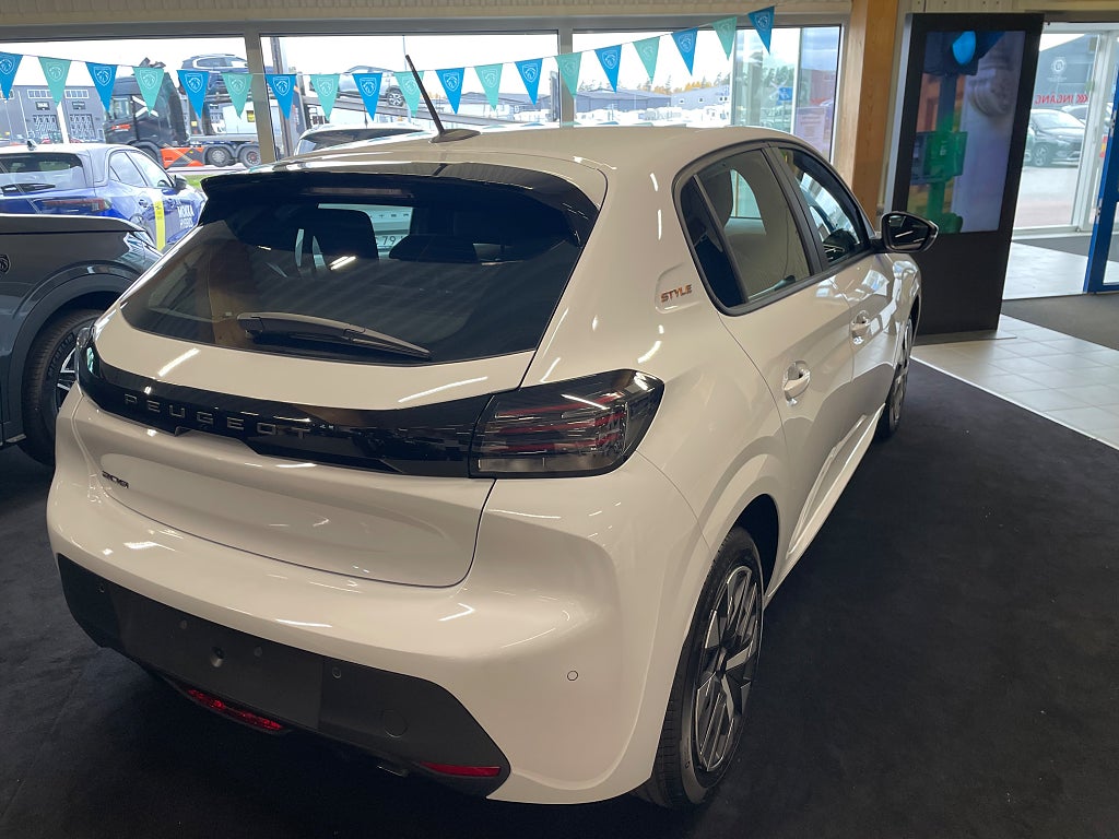 Peugeot 208 1.2 PureTech 100 Euro 6 thumbnail