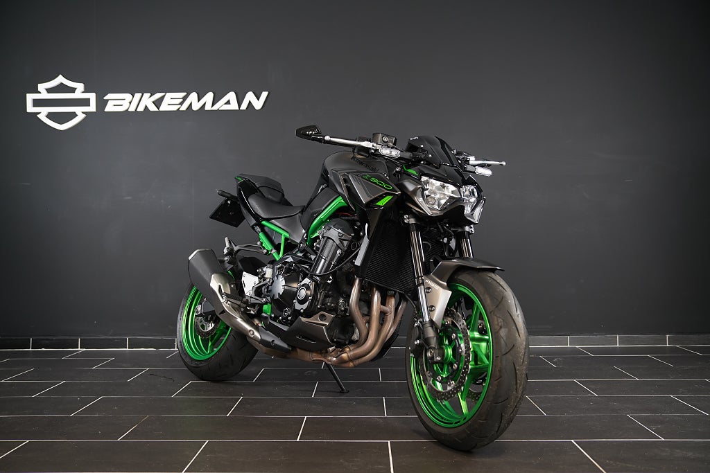 Kawasaki Z900 