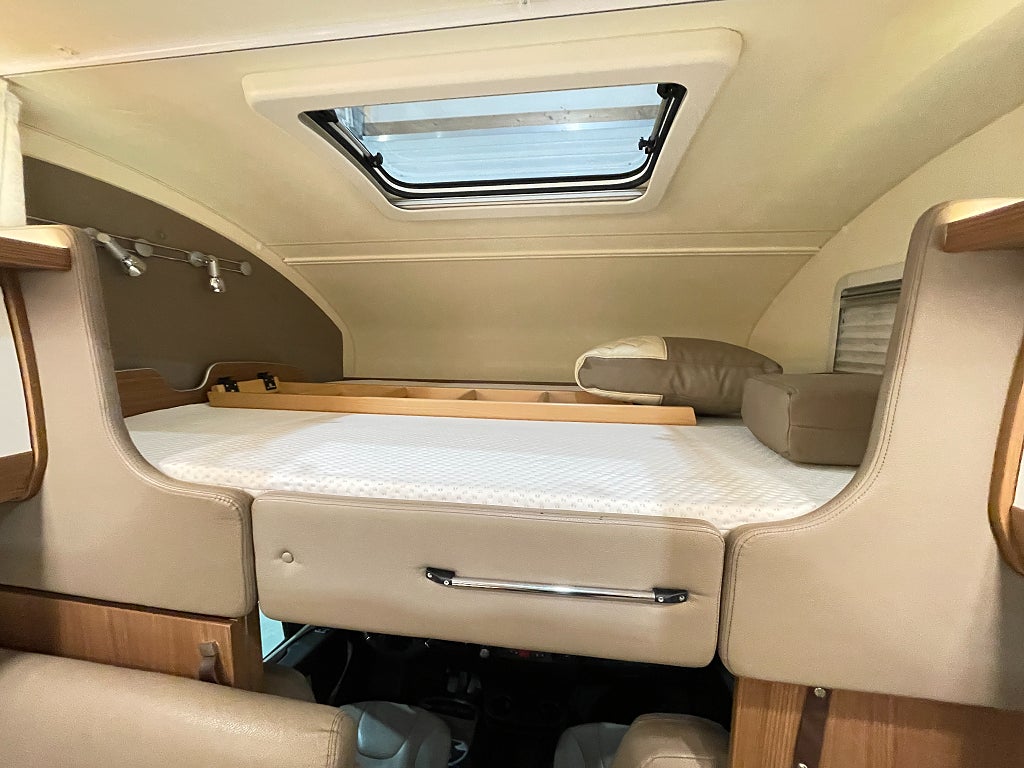 Bürstner Argos 747 /ALDE / Hyd-stöd / AC / Drag / Litium / Inverter / Aut - Bürstner