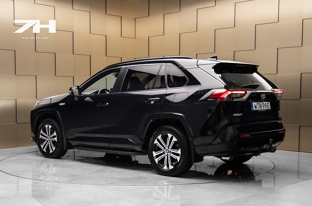 Toyota RAV4 Plug-in Hybrid X-Edition / JBL / Backkamera / Drag