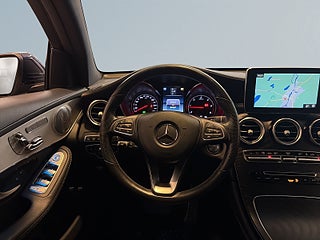 Mercedes-Benz GLC250 d Coupé 4M AMG Line Drag 360° Dvärmare Navi HuD S&V-däck – bild 9