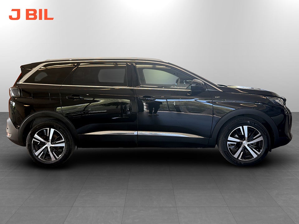 Bild på Peugeot 5008 GT 1.2 PT 130hk Aut 7-SITS B-KAMERA CARPLAY