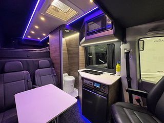 Transportbil - Skåp Volkswagen Crafter 177HK AUT CROSSBUSS 6 av 27