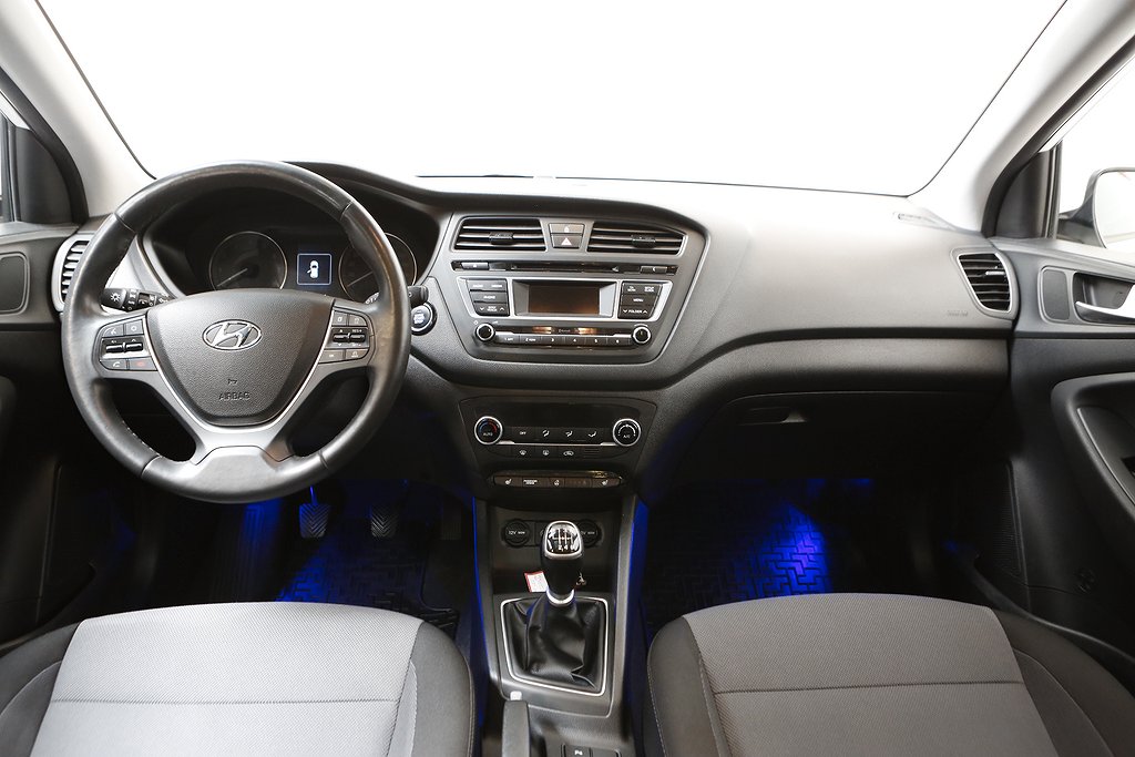 Hyundai i20 1,4 Premium 101hk 5D Panorama Kamera 2016