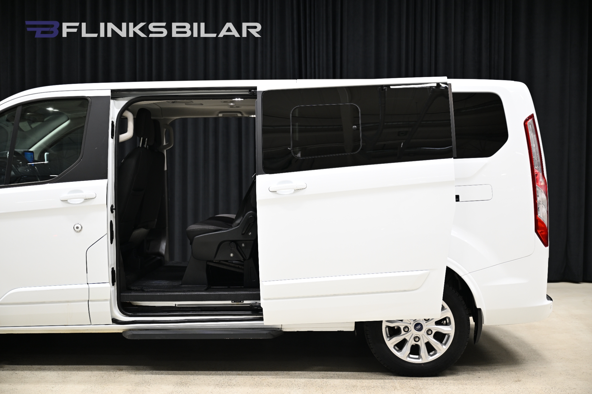 Ford Tourneo Custom 2021, bild 7/10