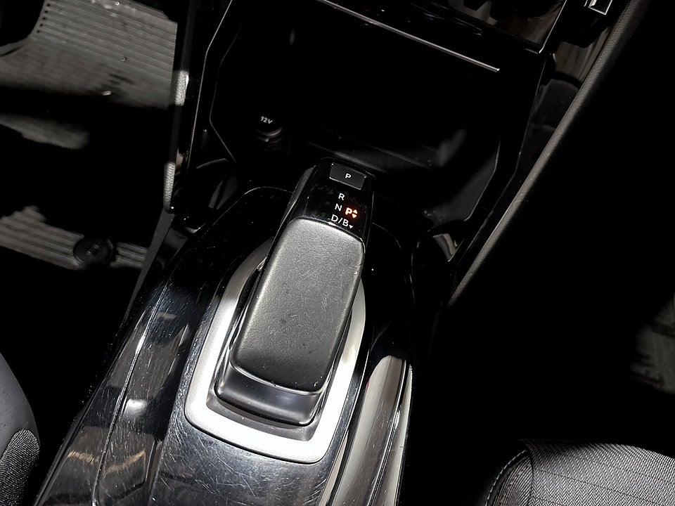 Bild på Peugeot e-208 Allure Pack 50kWh 136hk Aut B-KAMERA CARPLAY