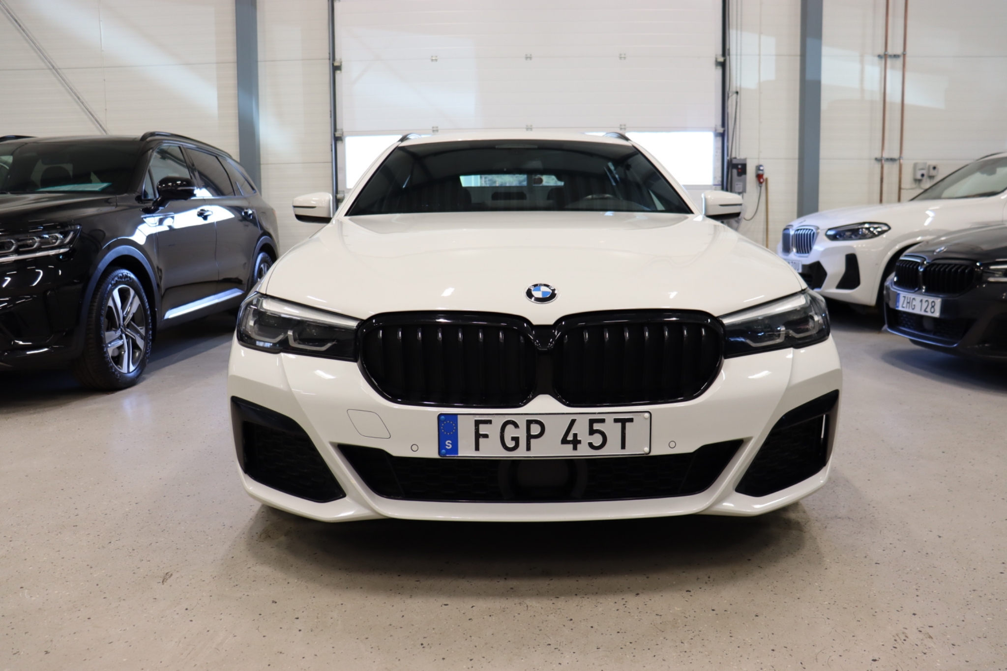 BMW 520 2021, bild 3/54