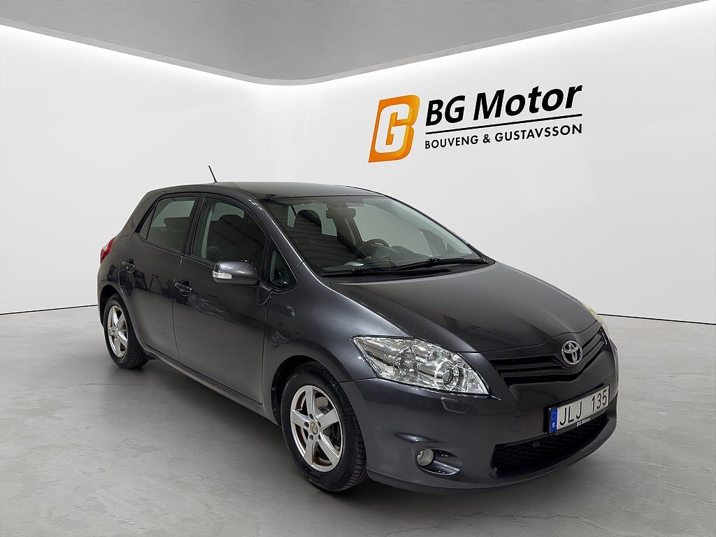 Toyota Auris 5-dörrar 1.4 D-4D 90HK Drag/M-värmare