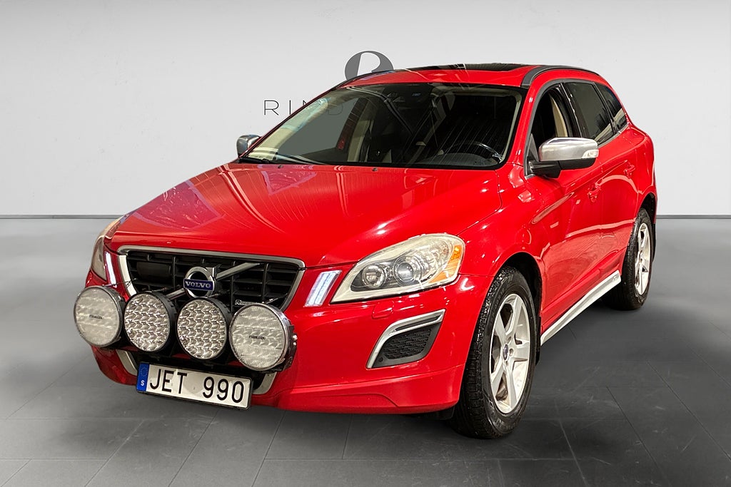 Volvo XC60 D3 163 HK AUT AWD R-DESIGN DRAG D-VÄRM VOC KAMREM BYTT
