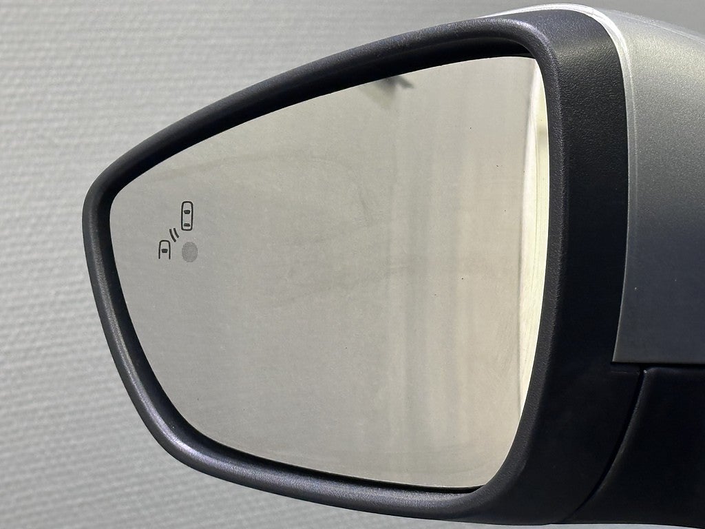Ford Focus Kombi 1.0 EcoBoost Titanium Plus | HUD | VÄRMARE | DRAG