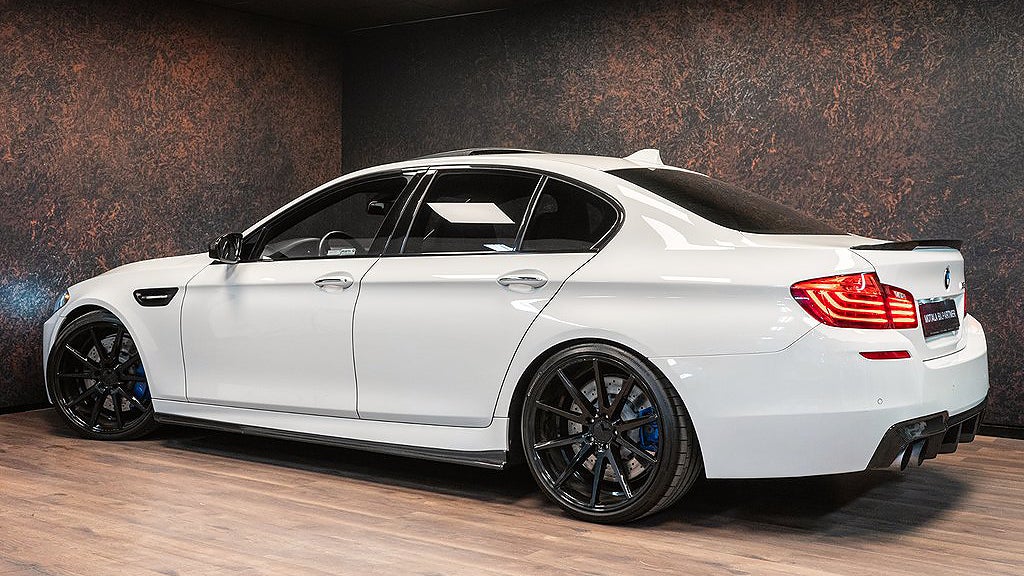 BMW:n har rullat 8 142 mil. 