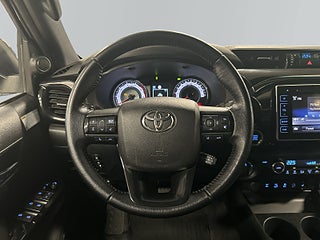 Toyota Hilux Dubbelhytt 2.4 AWD MOMS/Kamera/Drag/D&M-värmare/LEDramp