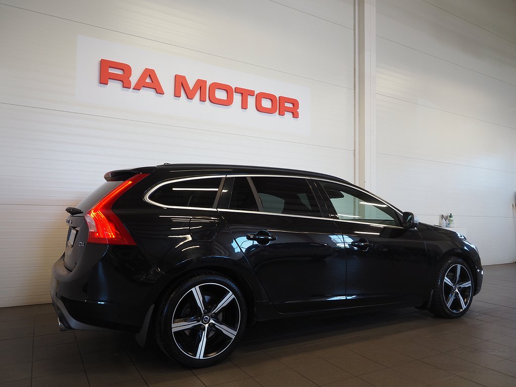 Volvo V60 D4 190hk Geartronic R-Design |Drag|Navi|Kamera| 2017