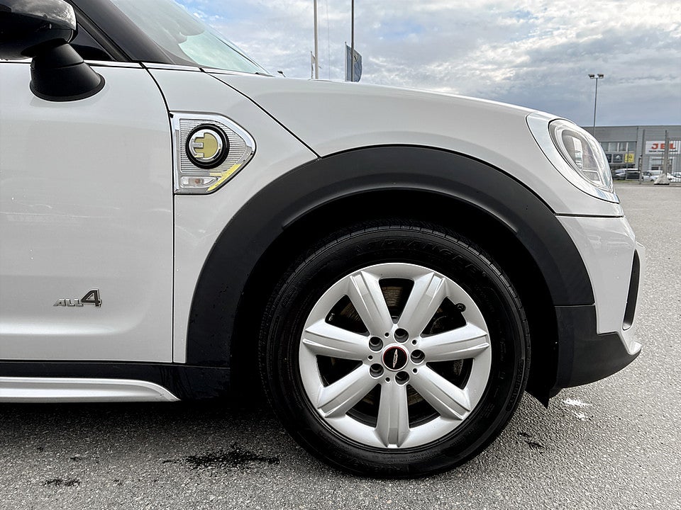 Bild på MINI Countryman Cooper SE ALL4 PHEV 220hk Aut AWD B-KAMERA NAVI