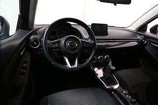 Halvkombi Mazda 2 13 av 25