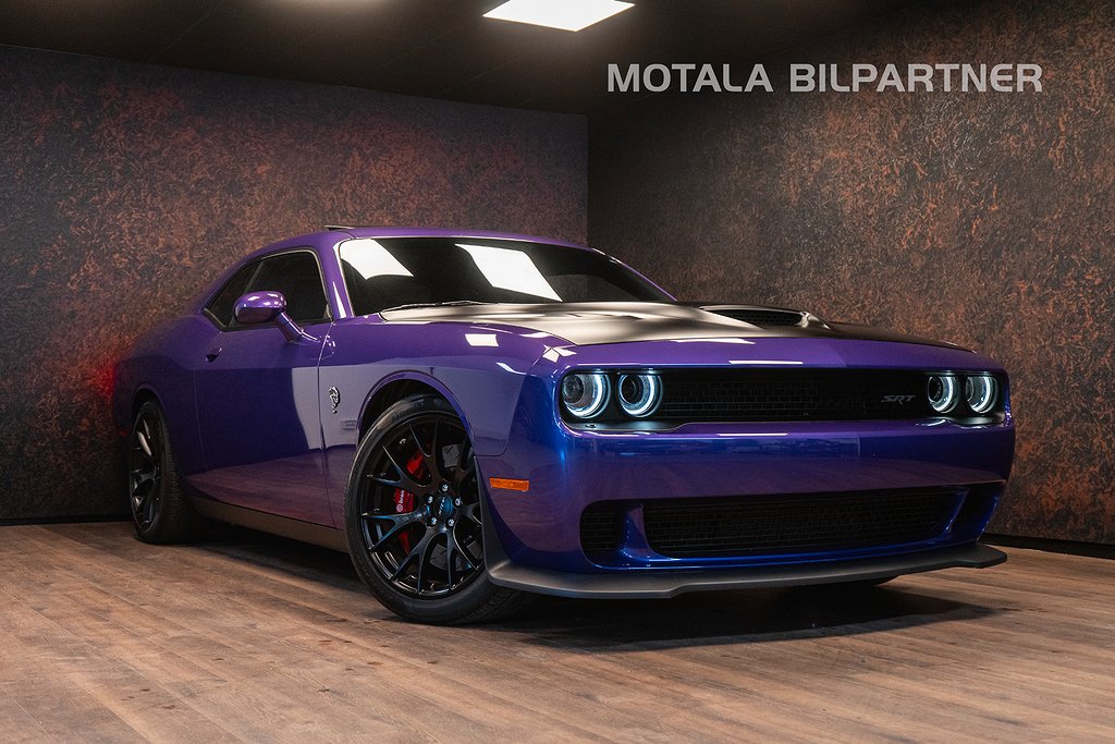 Dodge Challenger SRT Hellcat 717hk Manuell | SE SPEC