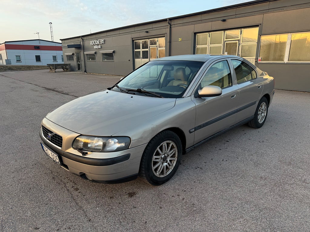 Volvo S60 Volvo S60 2.4 Manuell | NYSERVAD | DRAG | 
