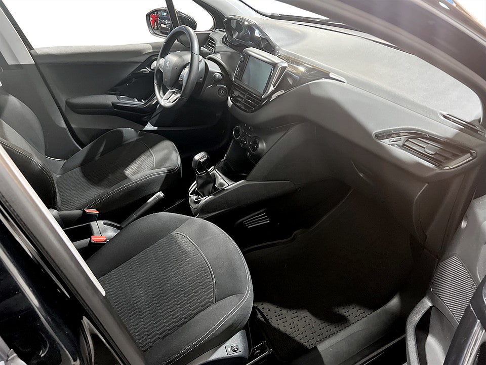 Bild på Peugeot 208 Active 1.2 PT 82hk - LÅG SKATT!