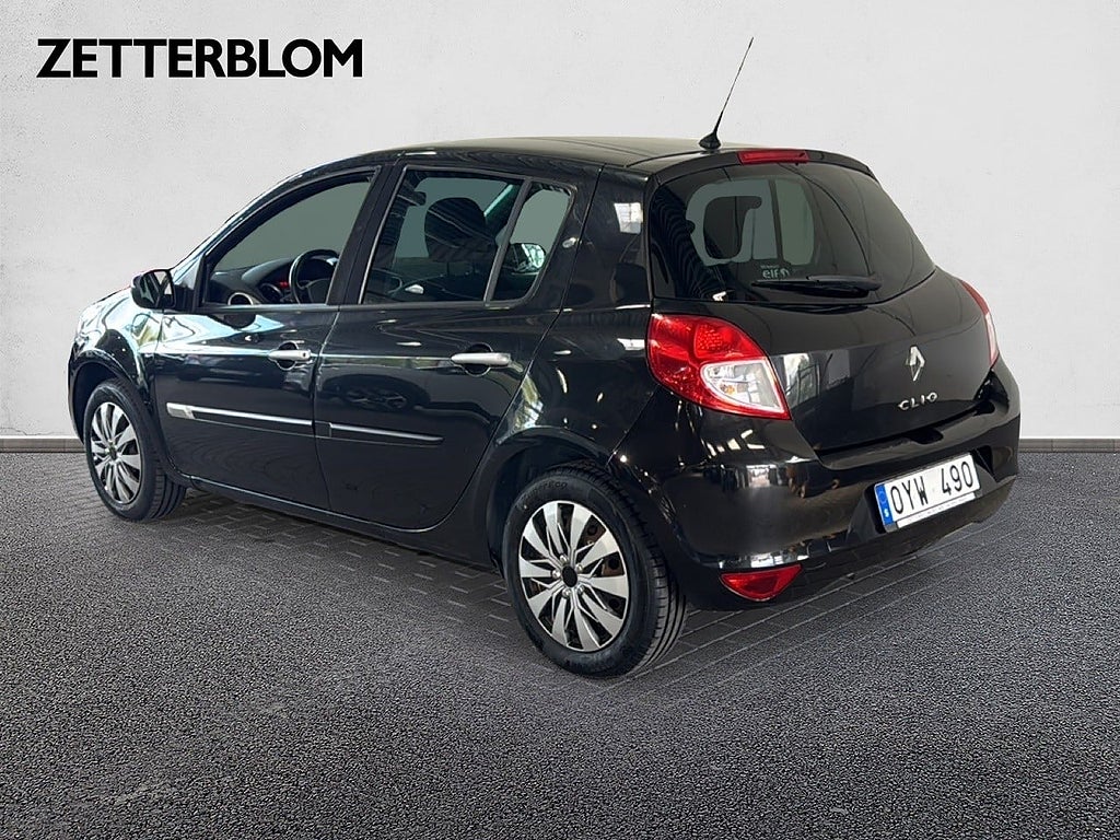 Halvkombi Renault Clio 3 av 15