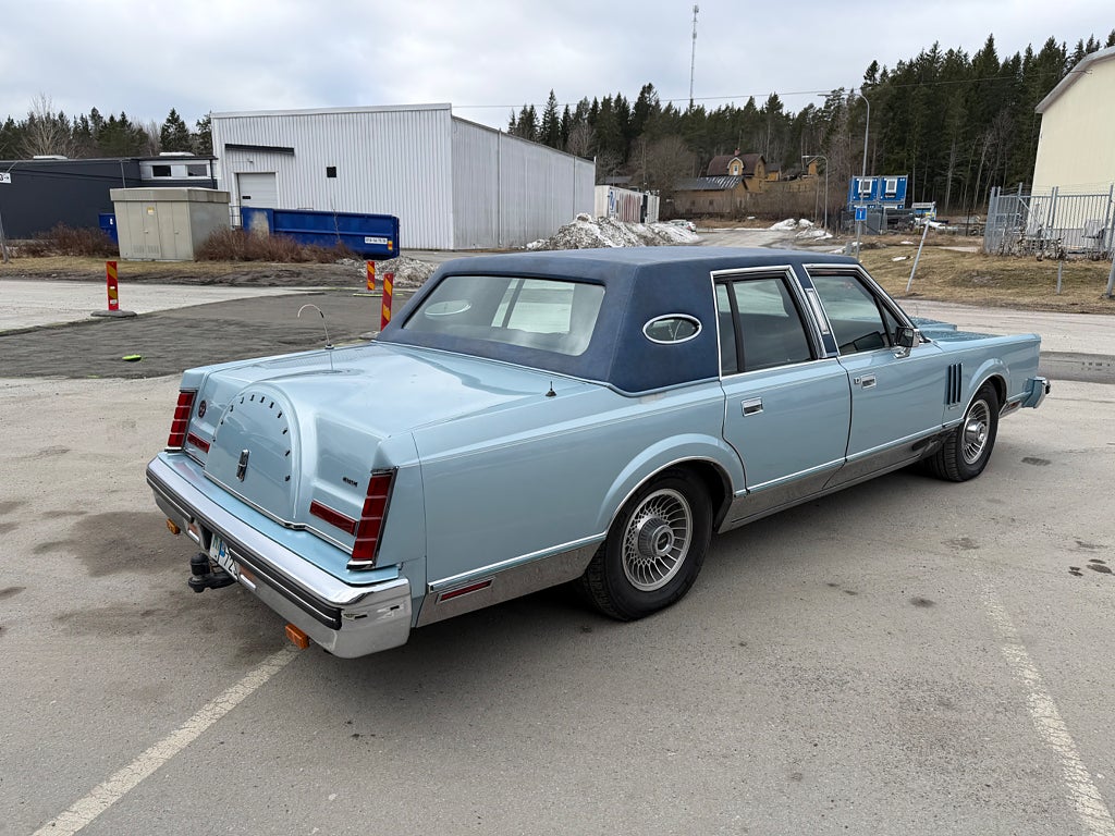 Lincoln Continental Mark VI Sedan 5.0 V8 EFI 0kr insats 848kr/mån